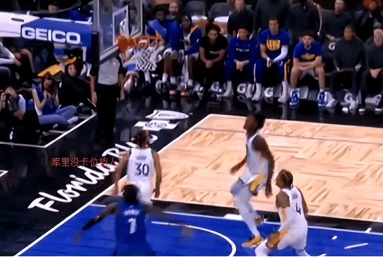 怀斯曼篮板,怀斯曼抢不过后卫