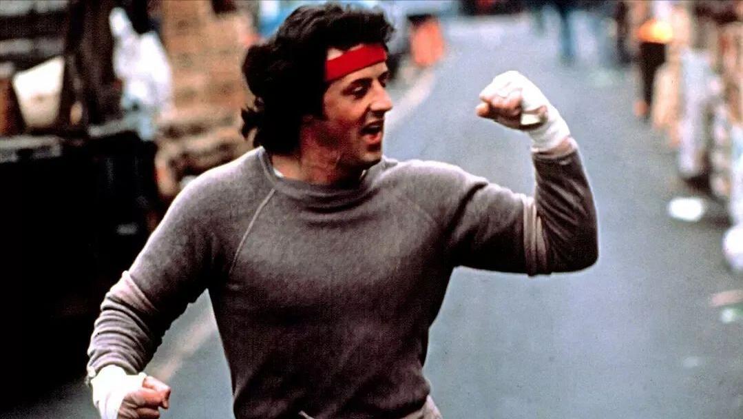 普通人该如何追逐梦想？《洛奇》传奇的血汗之旅，或许能找到答案