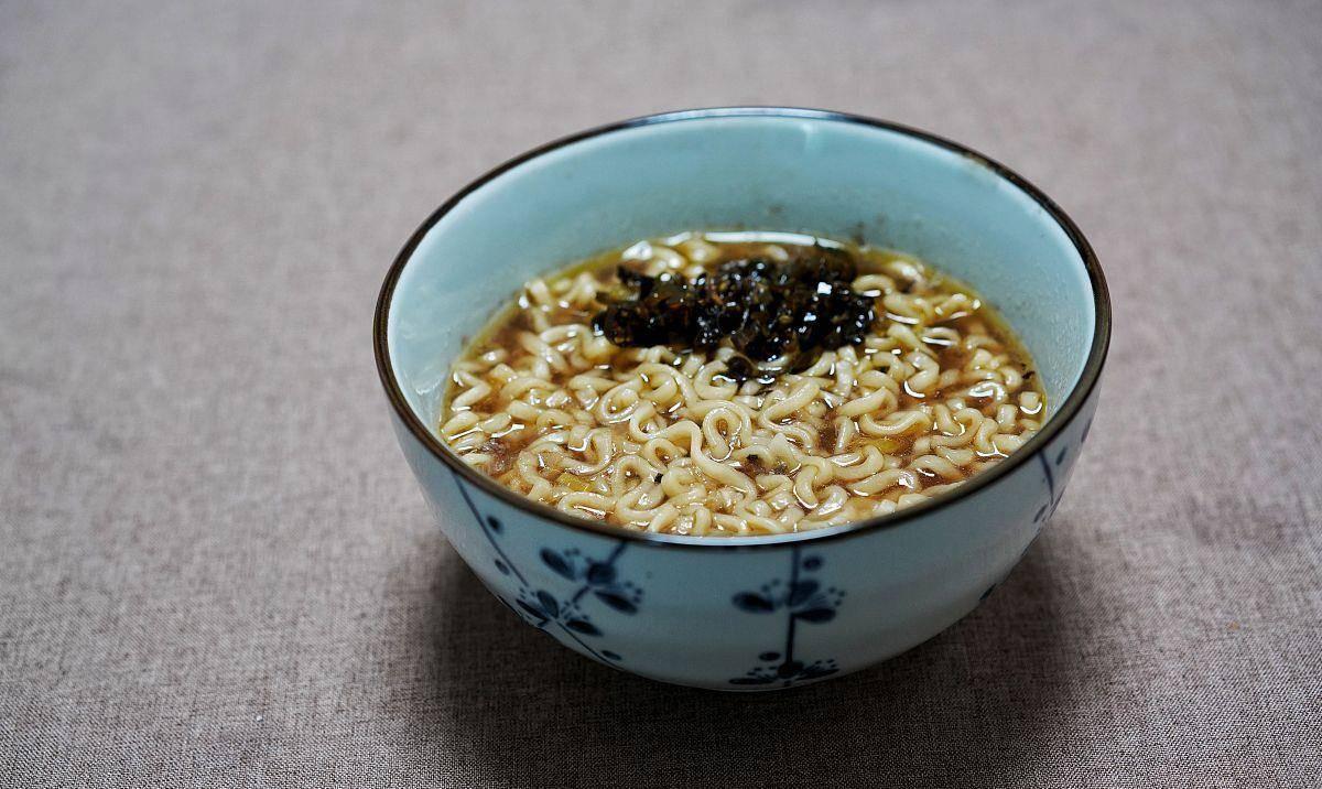 方便面吃多了容易致癌吗,方便面吃多会致癌吗