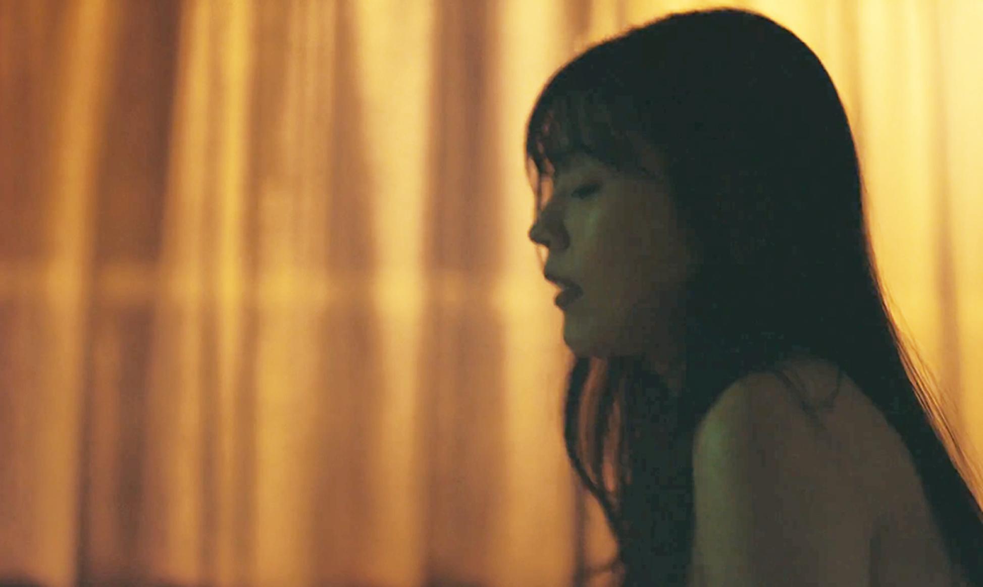 冲上热榜第2，风俗店“头牌”再就业，竟被日本人拍得如此好看