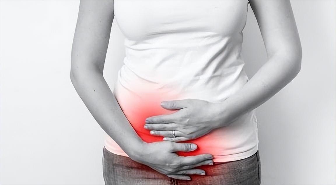 母女俩下腹瘙痒，医生用镊子夹出阴虱！原来阴虱有这4个传播途径