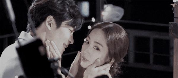 害羞预警！韩国女演员吻戏匠人非她莫属