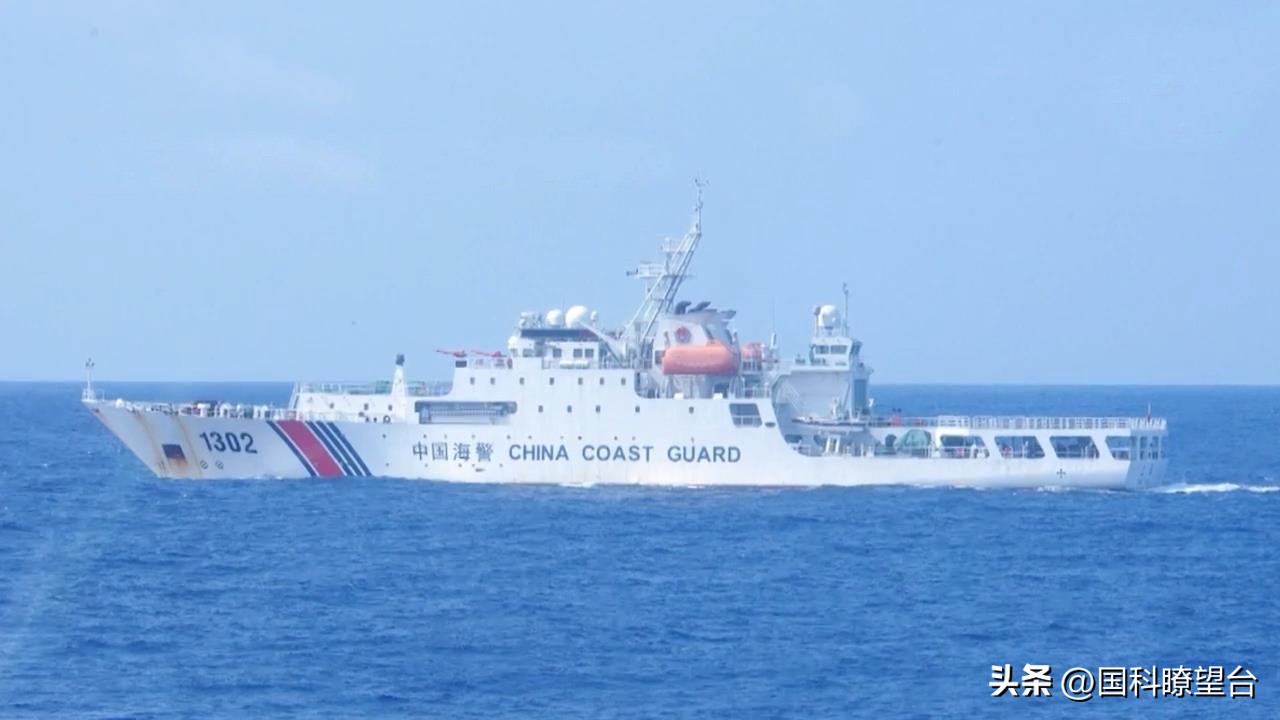 海南海警巡逻舰视频,海警舰艇编队巡航钓鱼岛
