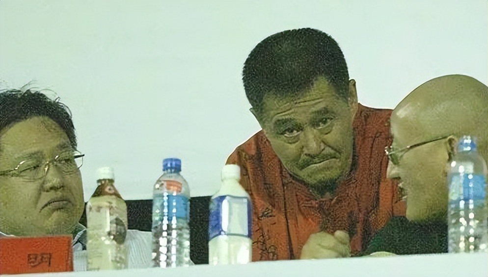 中国队足球水深,赵本山谈中国足球