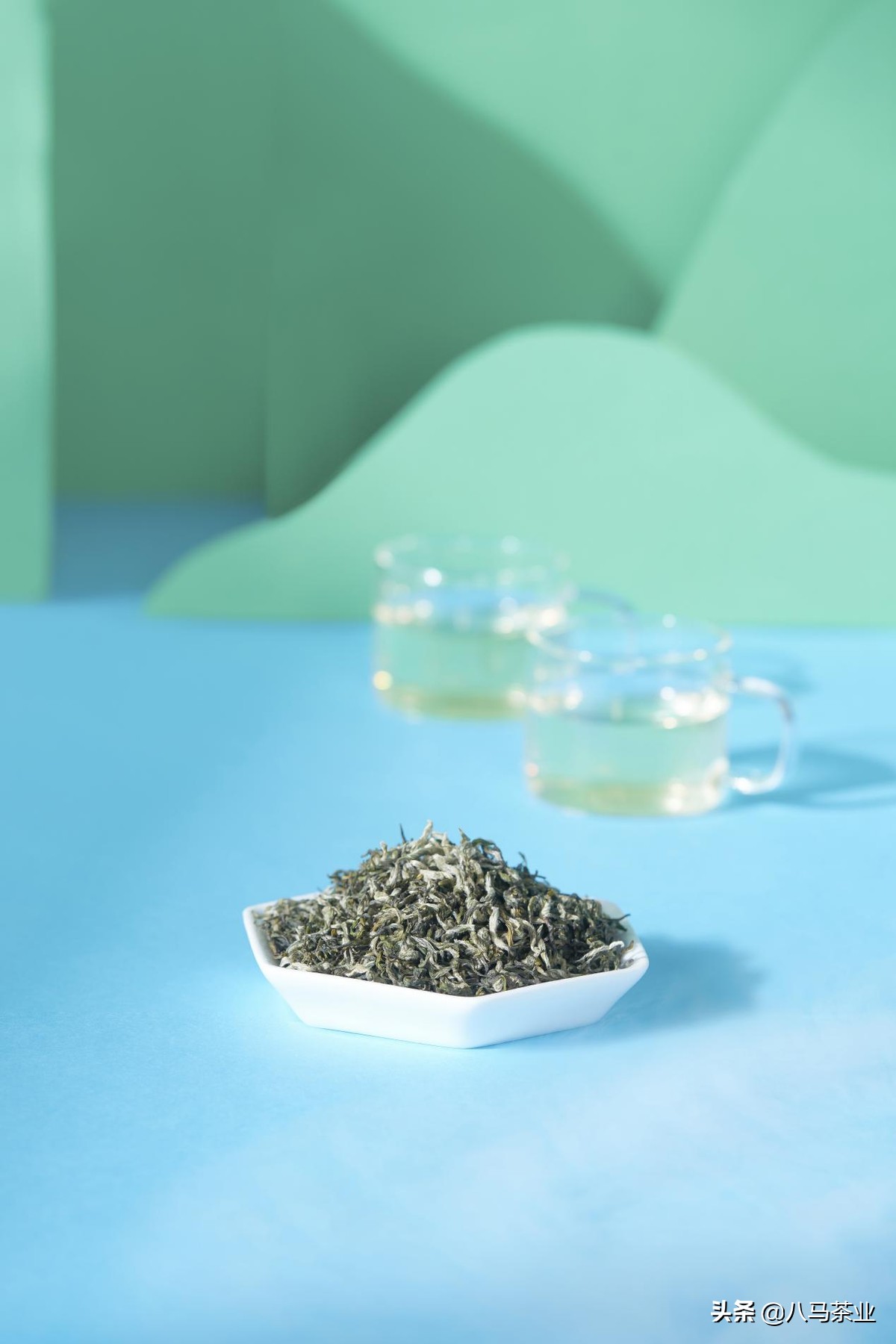 让生活过得去必须添点绿,要想生活过得去头上就得有点绿