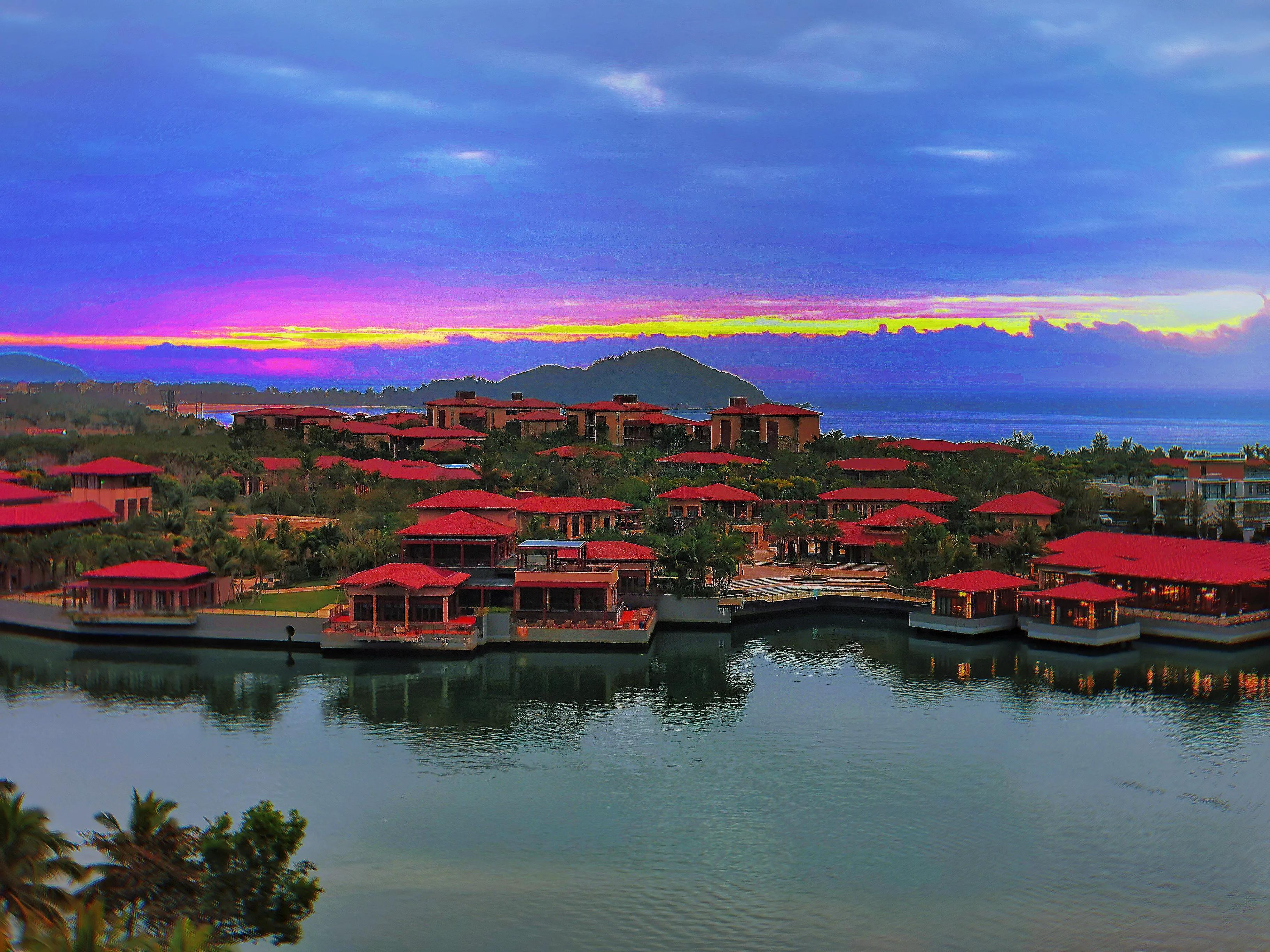 比起城市的繁华更喜欢乡村的静谧,比起城市的繁华更喜欢乡村的宁静