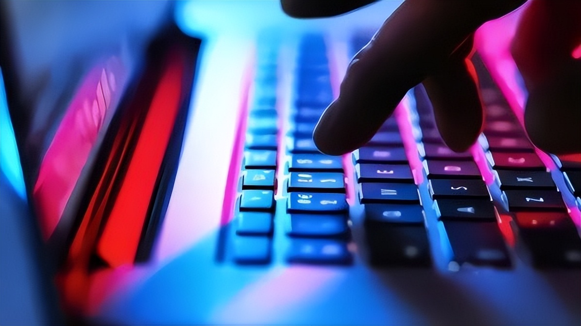 什么是暗网？亲历者告诫你慎入暗网，它远比你想象的更恐怖