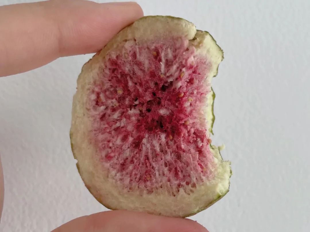 四种包装简陋却很好吃的零食,包装丑但是巨好吃的零食推荐