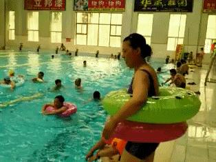 搞笑gif开心一刻这大概就是爱情吧,搞笑gif为了胜利我将不择手段