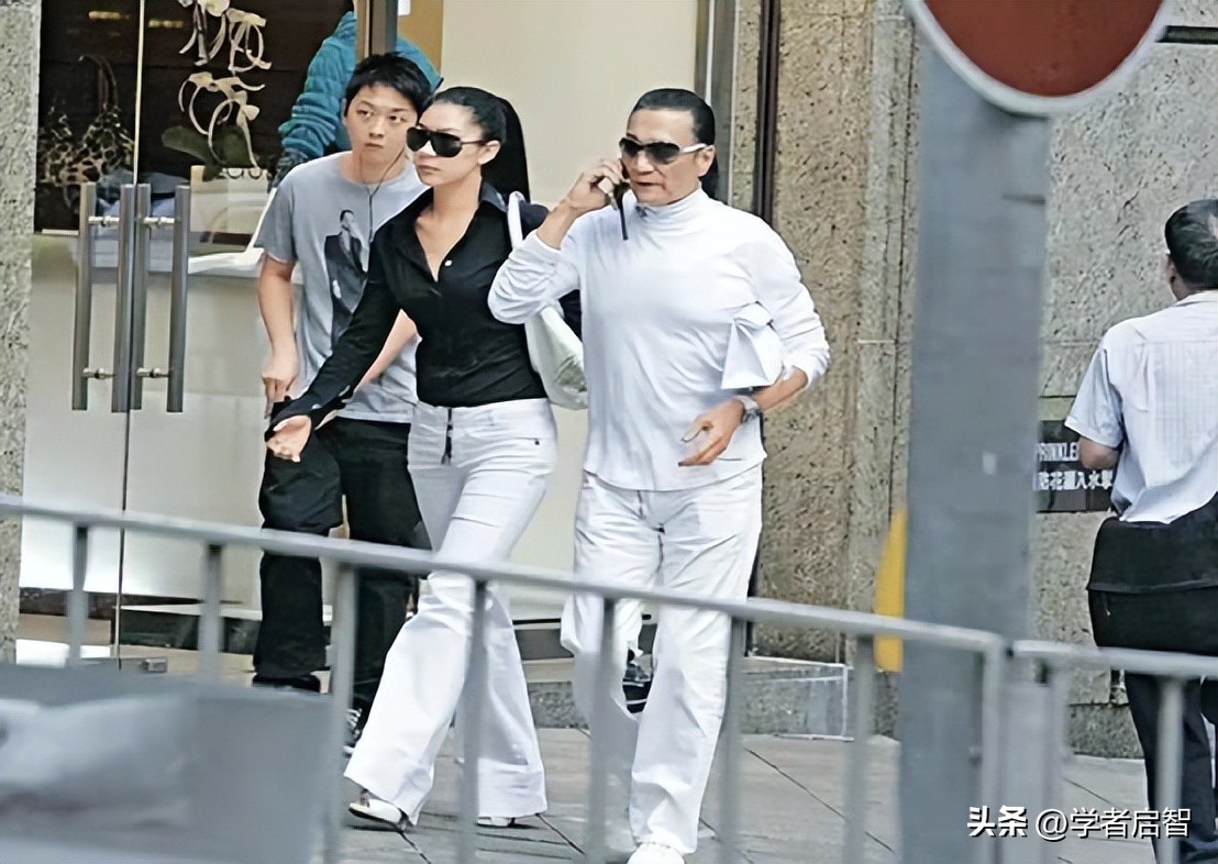 谢贤跟coco岁数差距有多大,被大49岁谢贤独宠12年