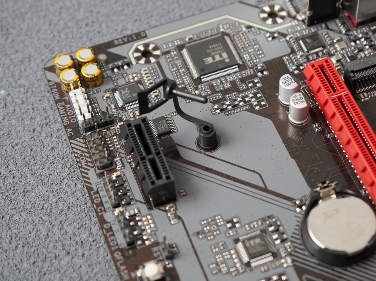 技嘉b760魔鹰小板测评,技嘉B760m魔鹰主板