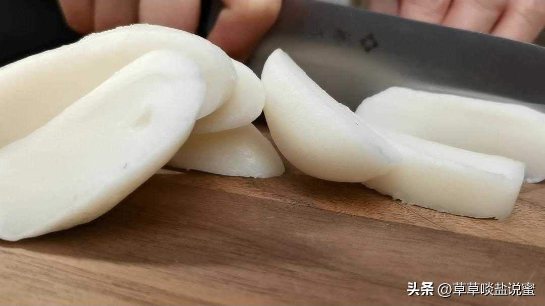 番茄三鲜汤 (早餐喝番茄金针菇鸡蛋汤的好处)