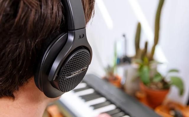 电钢琴和钢琴的区别以及选购,电钢琴和普通钢琴有哪些区别