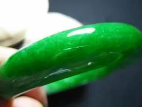 豆青和豆绿的区别,豆青和豆绿有什么区别