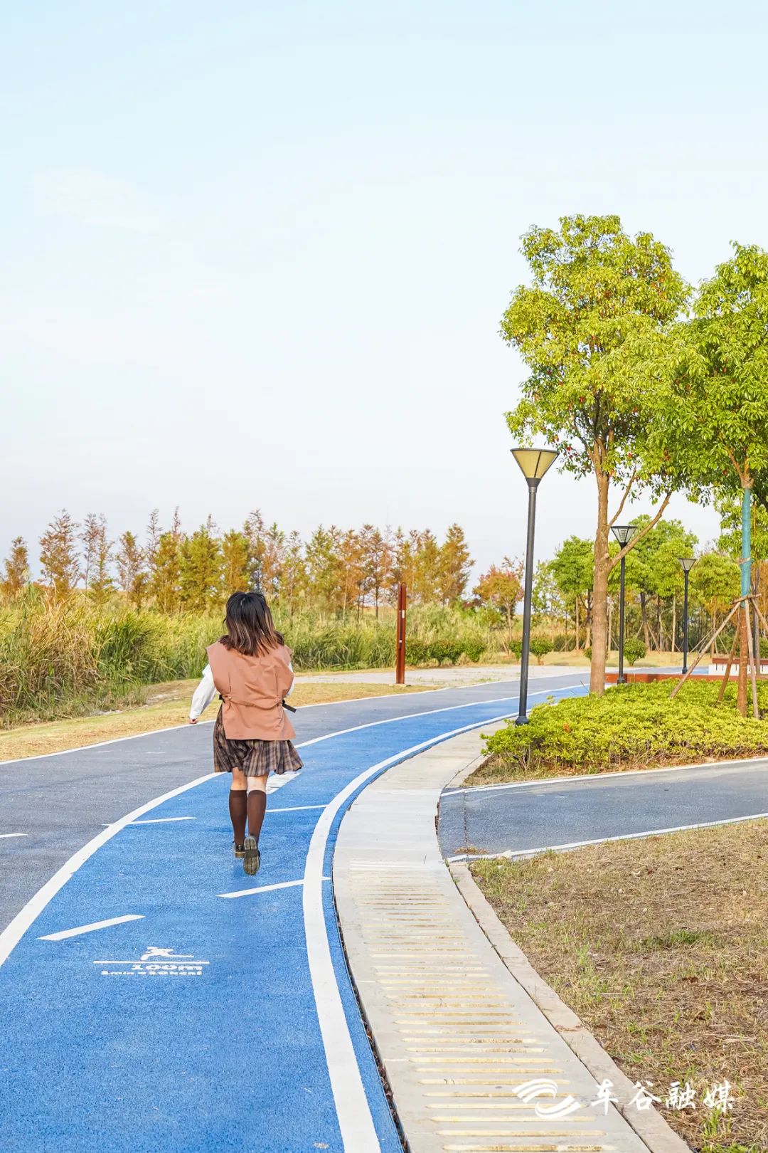 淘金山骑行绿道和东湖骑行绿道,周末绿道骑行一路都是美景