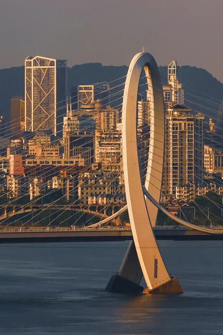 回到小县城朝九晚五,回到朝九晚五的心情说说