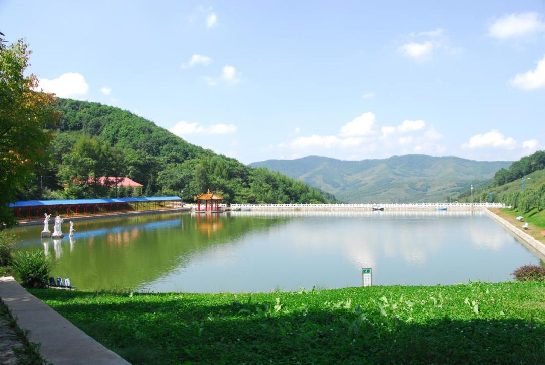 相见恨晚这首歌完整版,原汁原味古色古香的一座小城