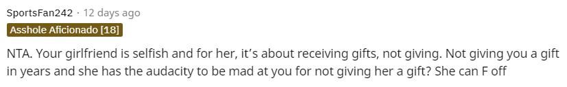 女朋友不接受我送的生日礼物,女朋友不愿意送我生日礼物