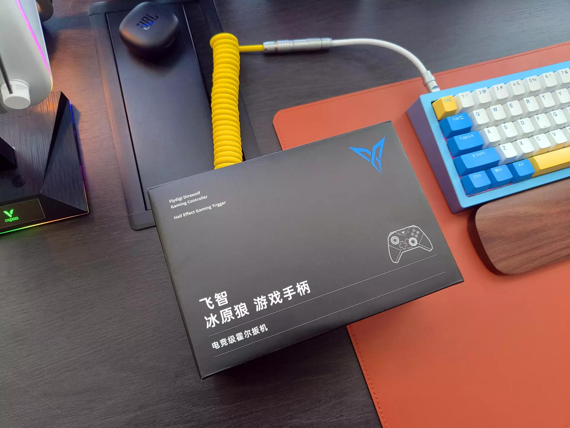 飞智冰原狼游戏手柄沉浸式开箱,飞智冰原狼多模板无线游戏手柄