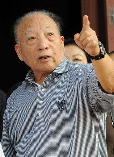 穷小子逆袭百亿富豪完整视频,穷小子逆袭成为千亿富翁