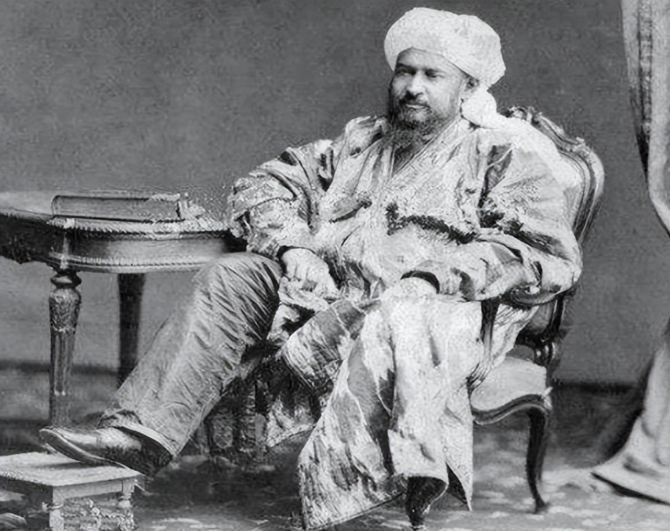 左宗棠收复新疆伤亡多少人,左宗棠收复新疆损失多少人