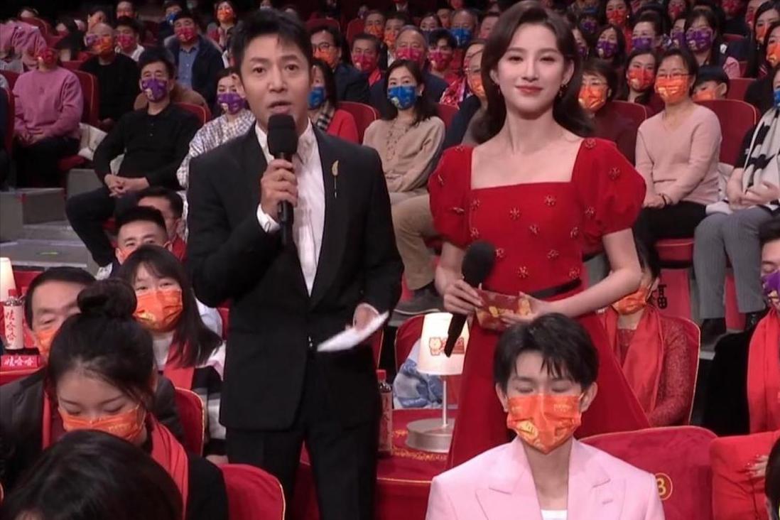 央视一姐颜值不输董卿李红,央视一姐李红董卿