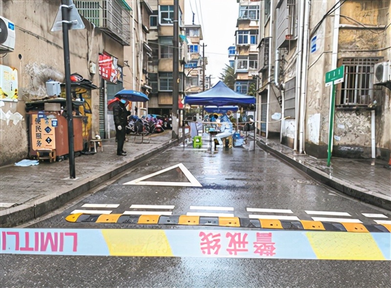 封控区管理既有力度又有温度,封控区的温暖瞬间