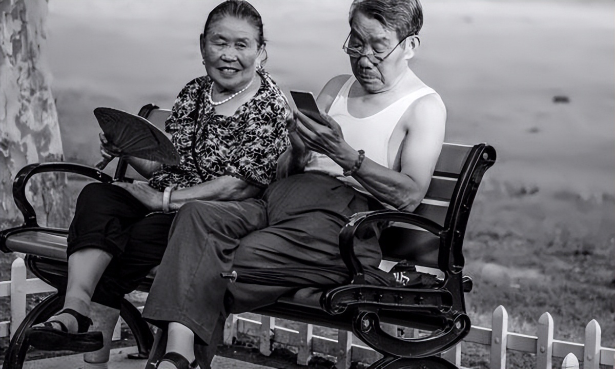 老年人还可以拥有幸福生活,老年人适合恩爱吗