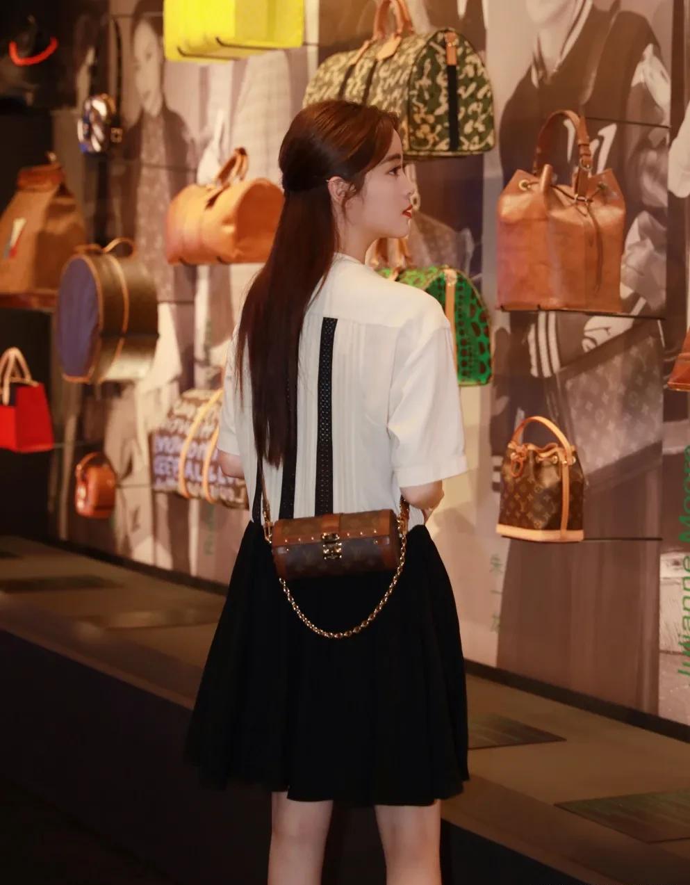 最值得入手的几款包包,第一支大牌包包买lv还是gucci