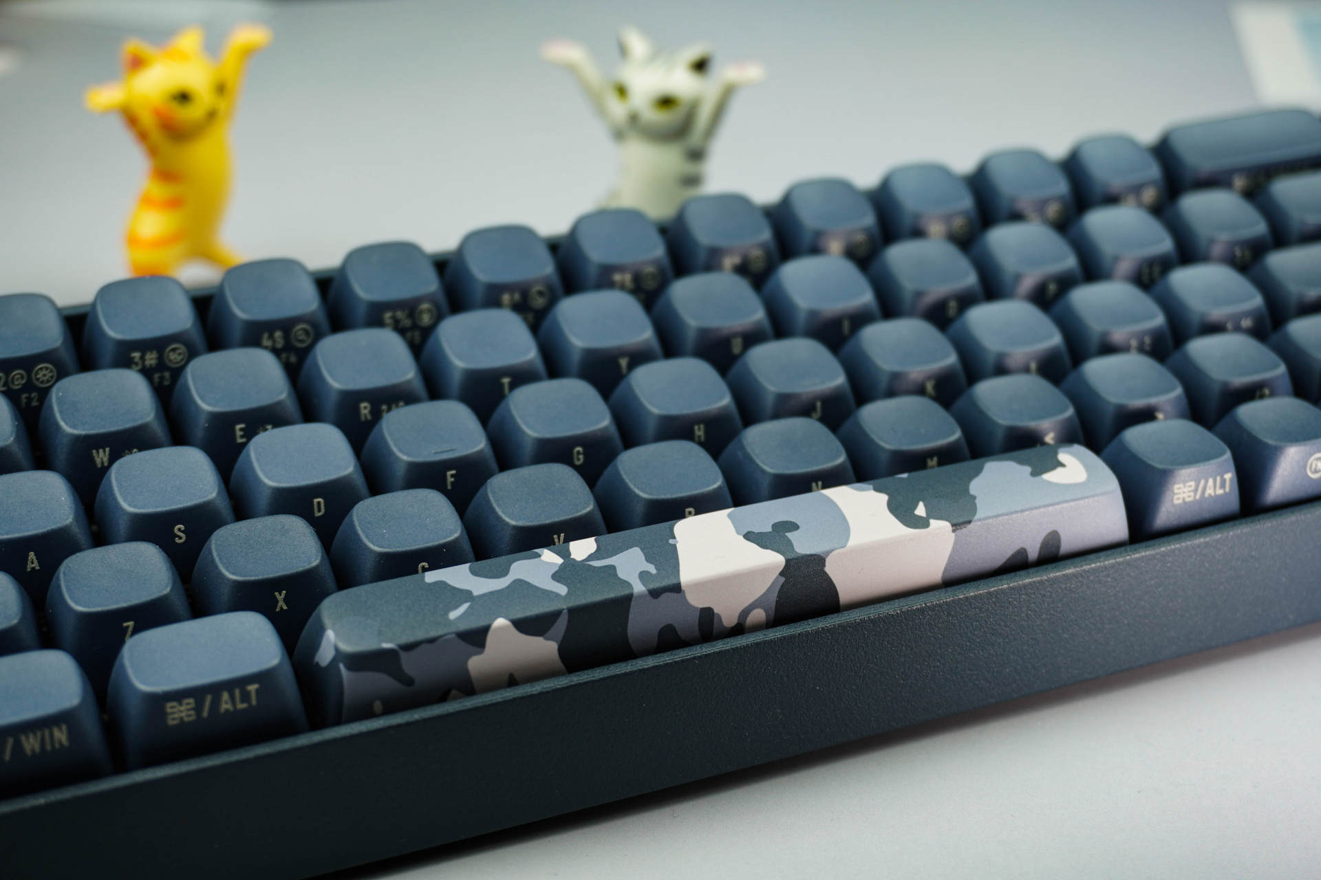 洛斐小翘能发光吗,洛斐小翘手感怎么样