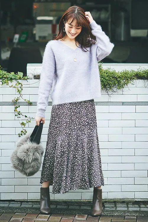 穿裙子靴子过年,过年穿了裙子显瘦