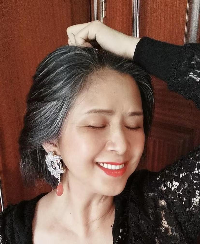 40岁皮肤护理只用精华和面霜,30岁的女性擦什么面霜比较好