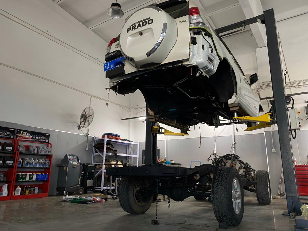 丰田霸道老车翻新升级好的出售,搞工地车翻新