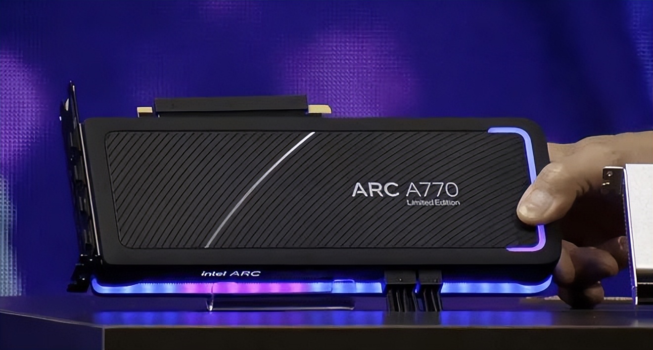 买笔记本推荐轻薄本还是游戏本,笔记本电脑是轻薄本还是游戏本好