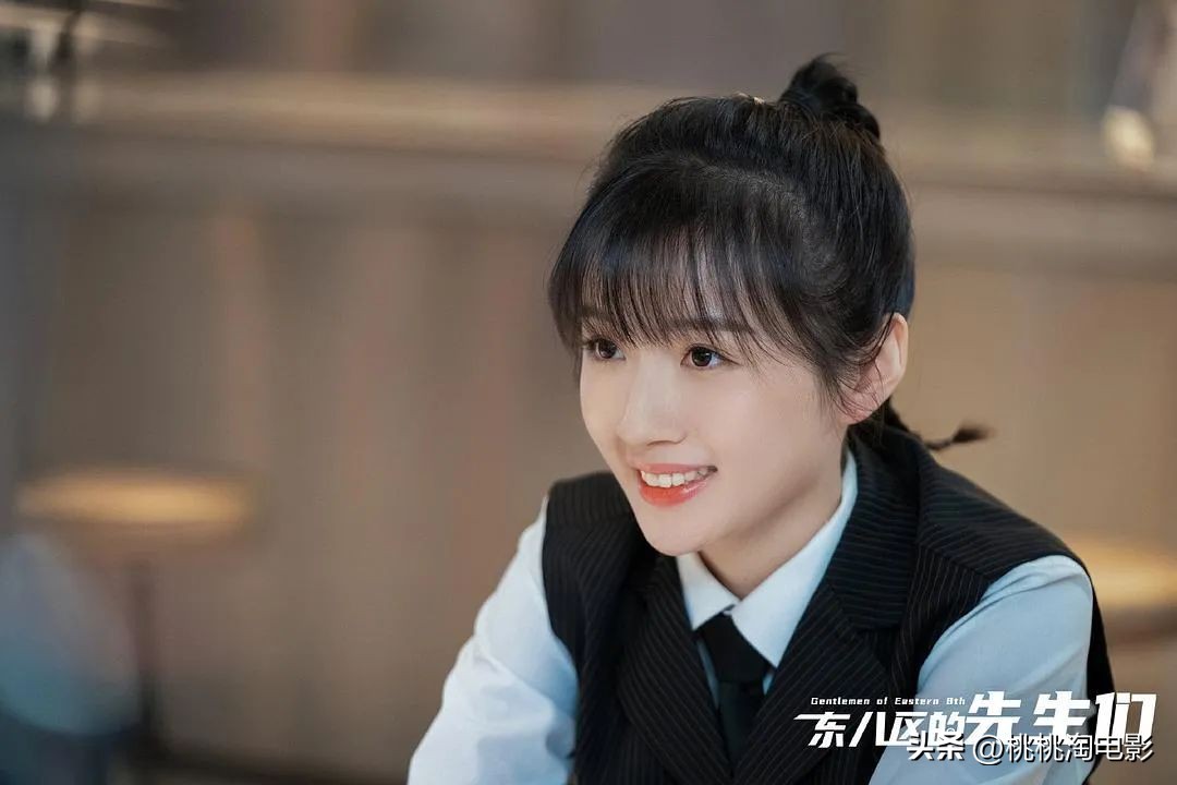 真爱都是追完整整40集《东八区》，才去写他