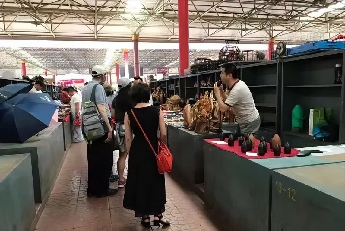 古董线上直播拍卖,直播古董拍卖