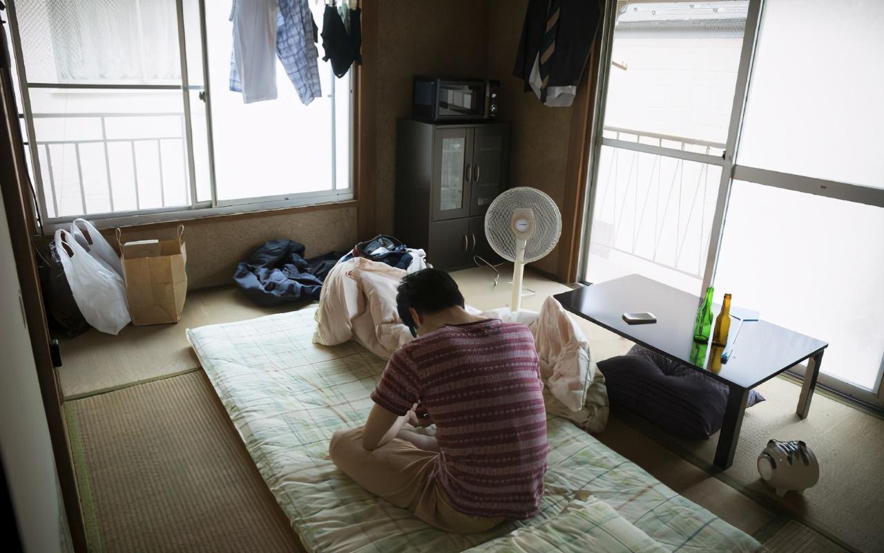 新型啃老孩子不以为然,新型啃老族带孩子啃老