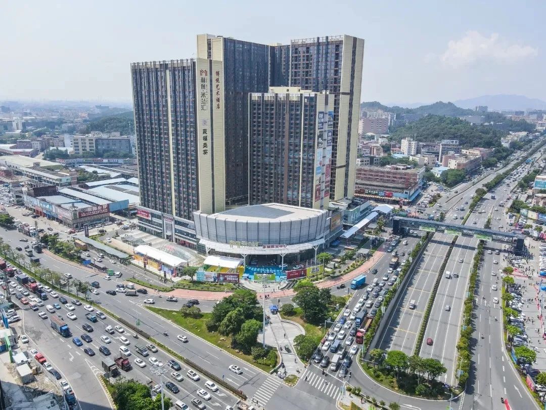 你家坐的沙发，可能就是这个“宇宙最强”家具小镇生产的