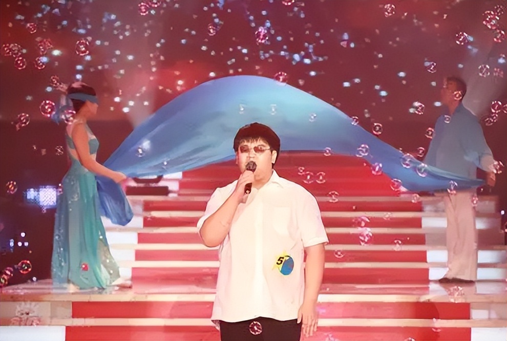 盲人歌手杨光最近的情况,盲人歌手杨光真的看不见吗