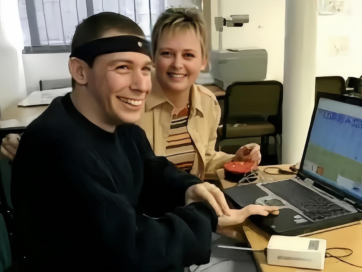 12岁男孩马丁：被护工虐待性侵14年，醒来用“特殊声音”揭开真相