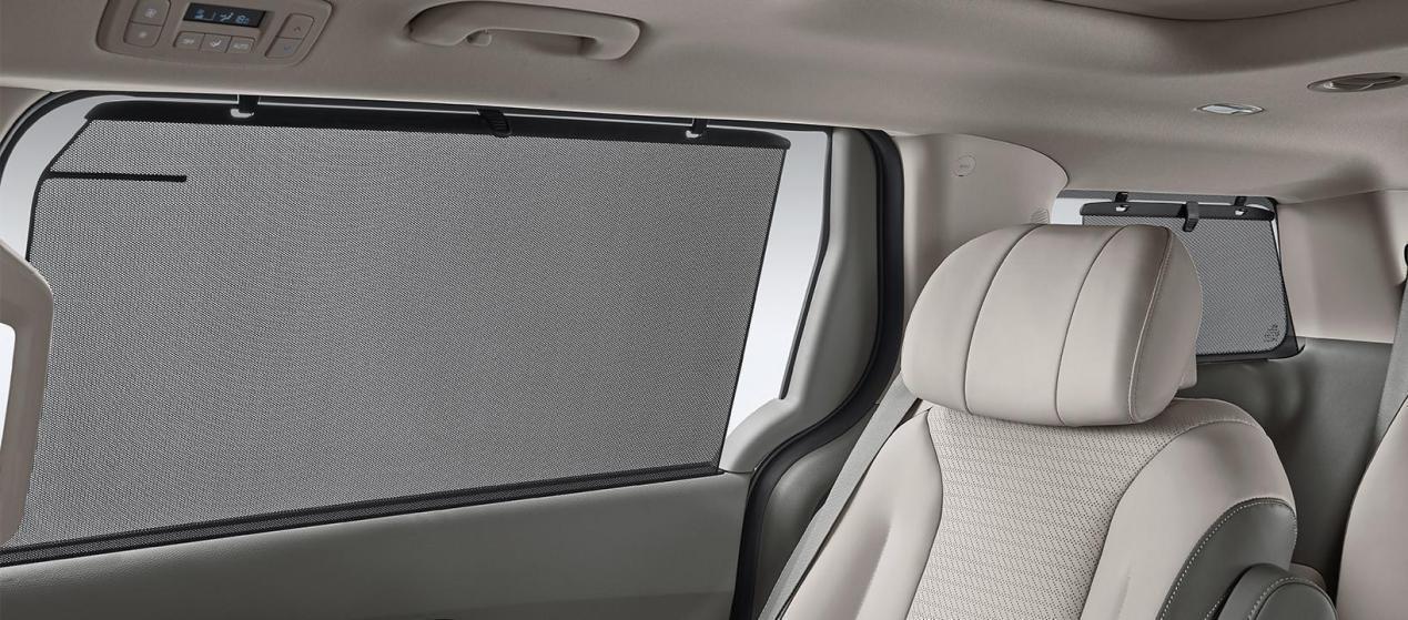 全新起亚嘉华实车很有商务风格,全新款起亚嘉华mpv版