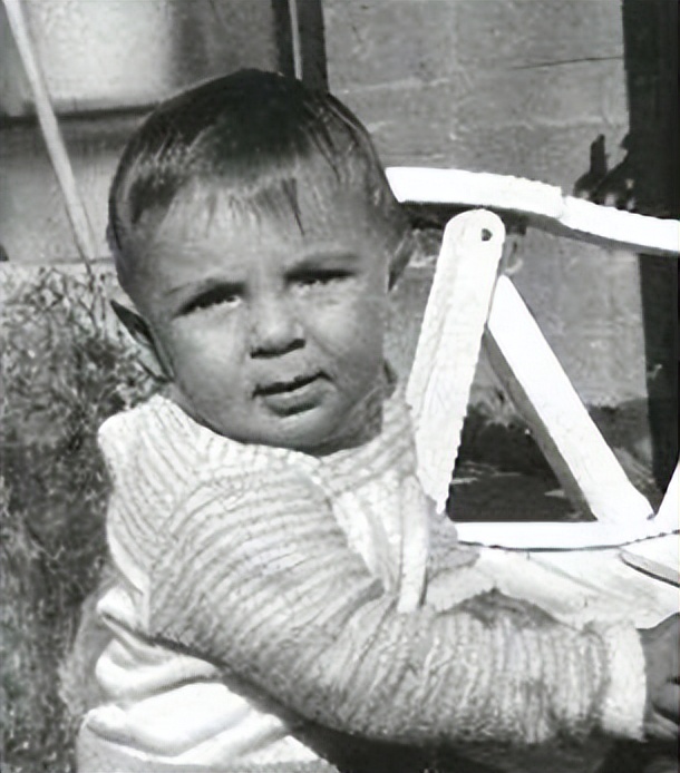 足坛球员童年照,足坛球星萌娃照