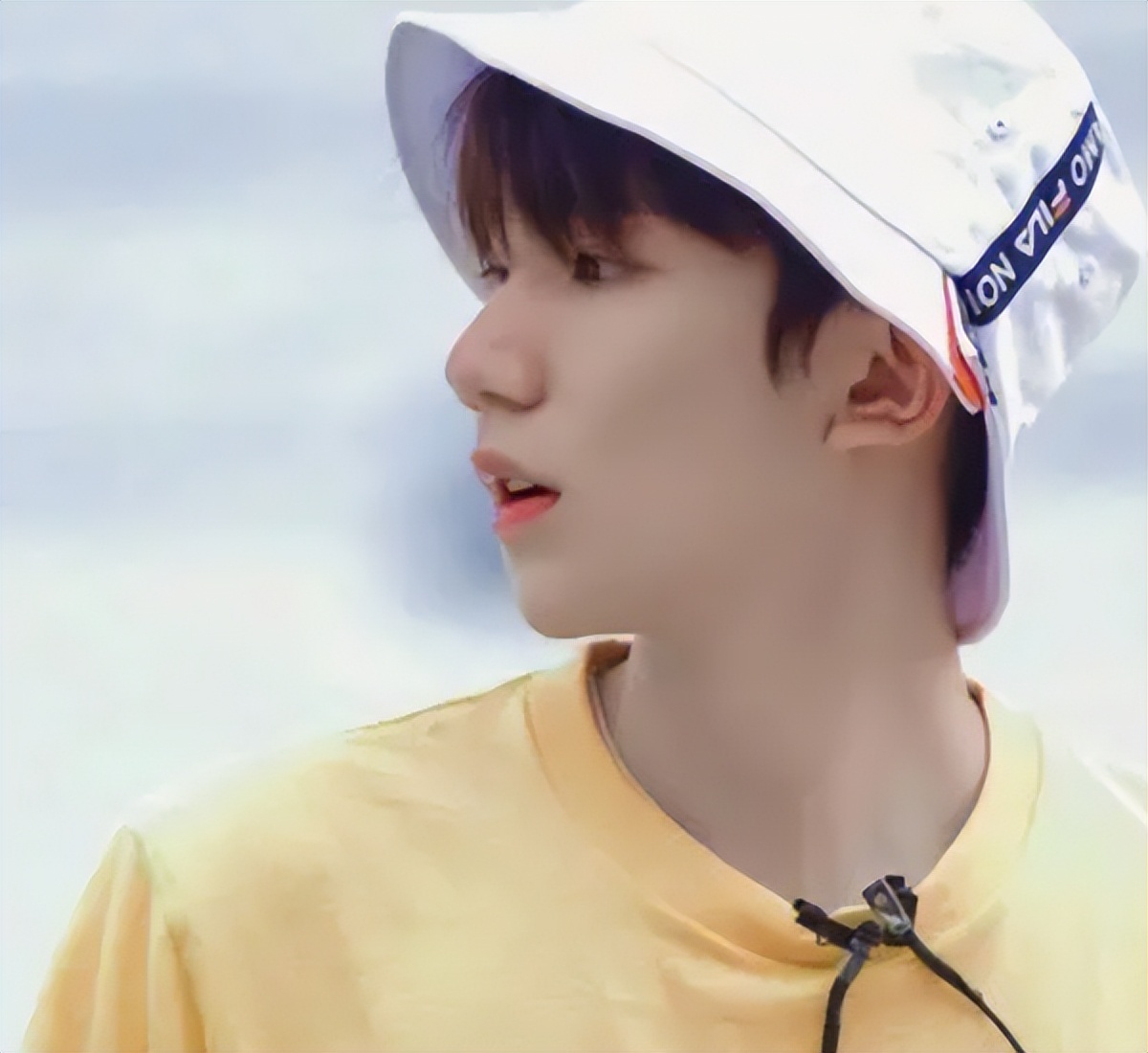 穿婚纱去看王源十周年演唱会,婚纱王源演唱会网友热评