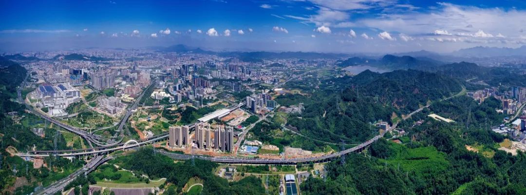 锚定高质量发展读懂两会新期待,锚定高质量发展奋楫争先绘蓝图