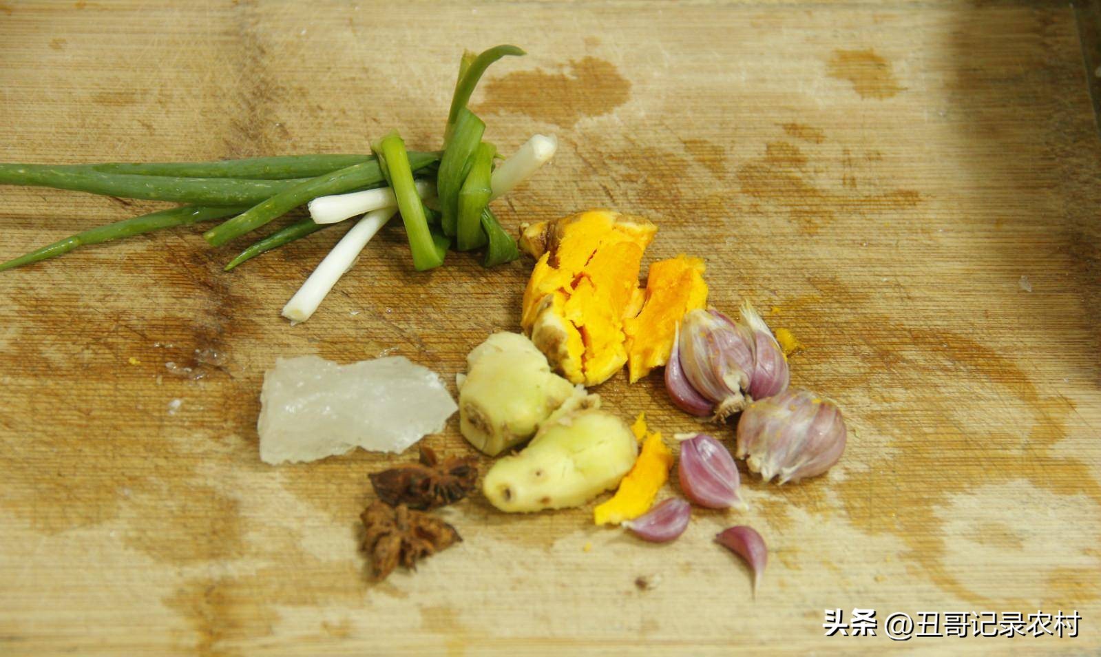 粤式电饭煲酱油鸡,雪鱼探店粤式酱油鸡