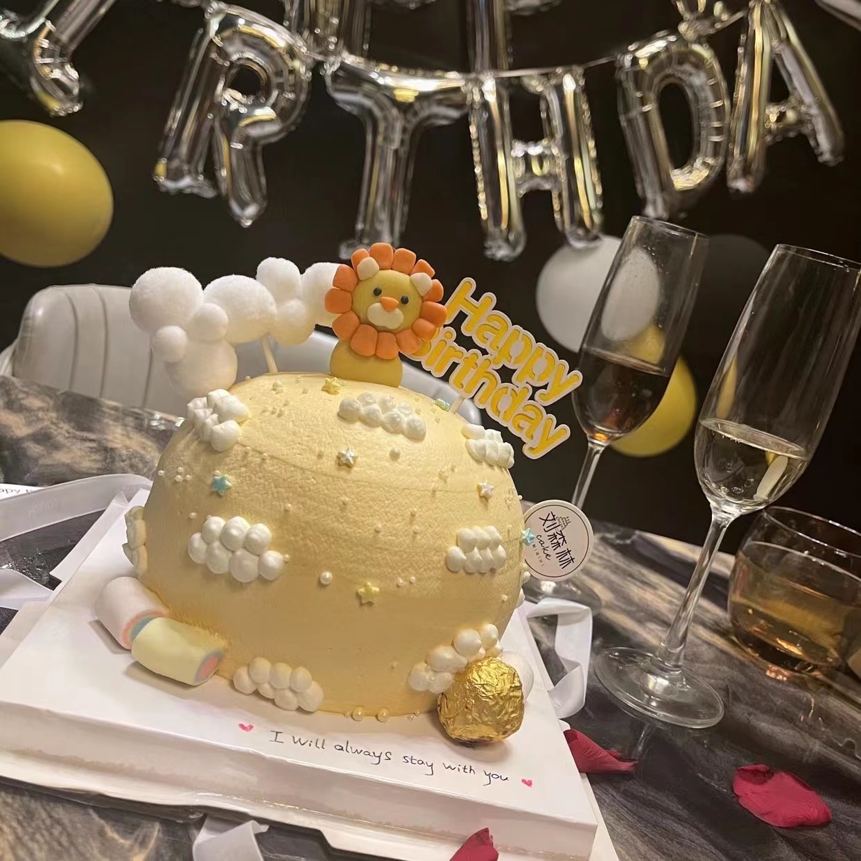 蛋糕店开放式烘焙间,烘焙蛋糕店网红产品