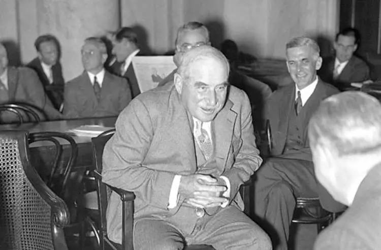 金钱永不眠华尔街,世界债主摩根家族是犹太人吗