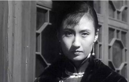 八位健在的老演员,18位已故的老演员有哪些