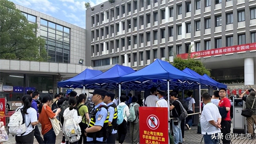 直击高考现场2018,直击高考第一现场助力高考