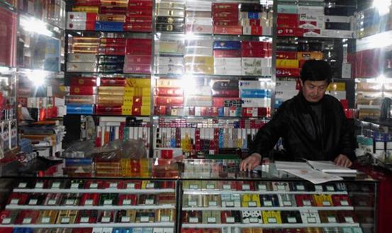 烟酒店一年利润三四十万,烟酒店没有人进店是怎么盈利的